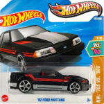 Hot Wheels - '92 Ford Mustang
